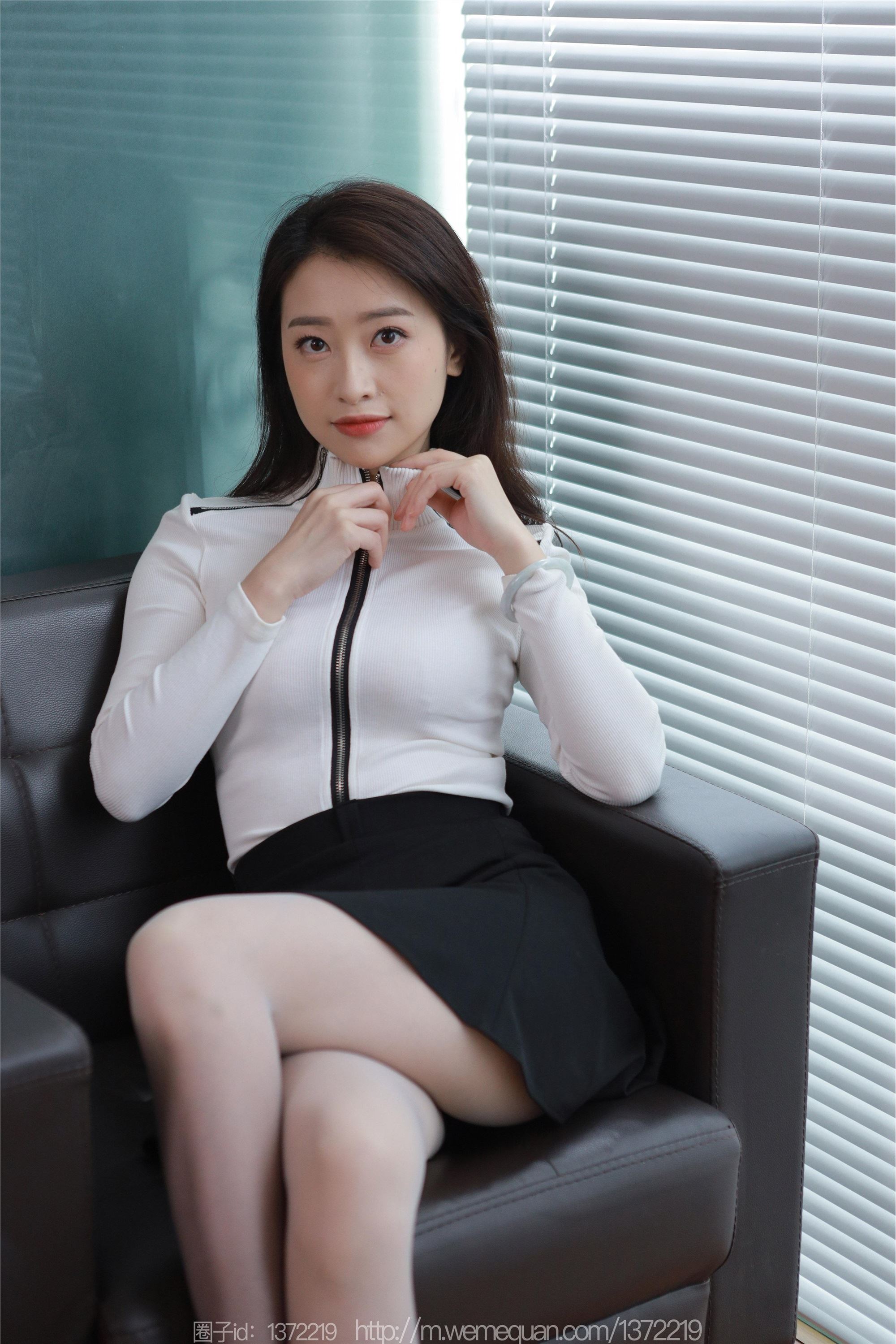 IESS异思趣向  2023.04.21 丝享家 1428 小婕《甜甜的微笑》